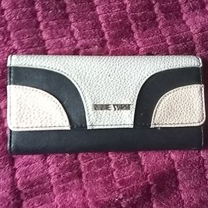 Nine West wallet